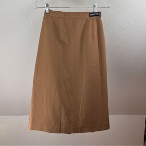 KORET Vintage NWT Washable Wool Midi Akirt. Back button & zip closure.Kick pleat